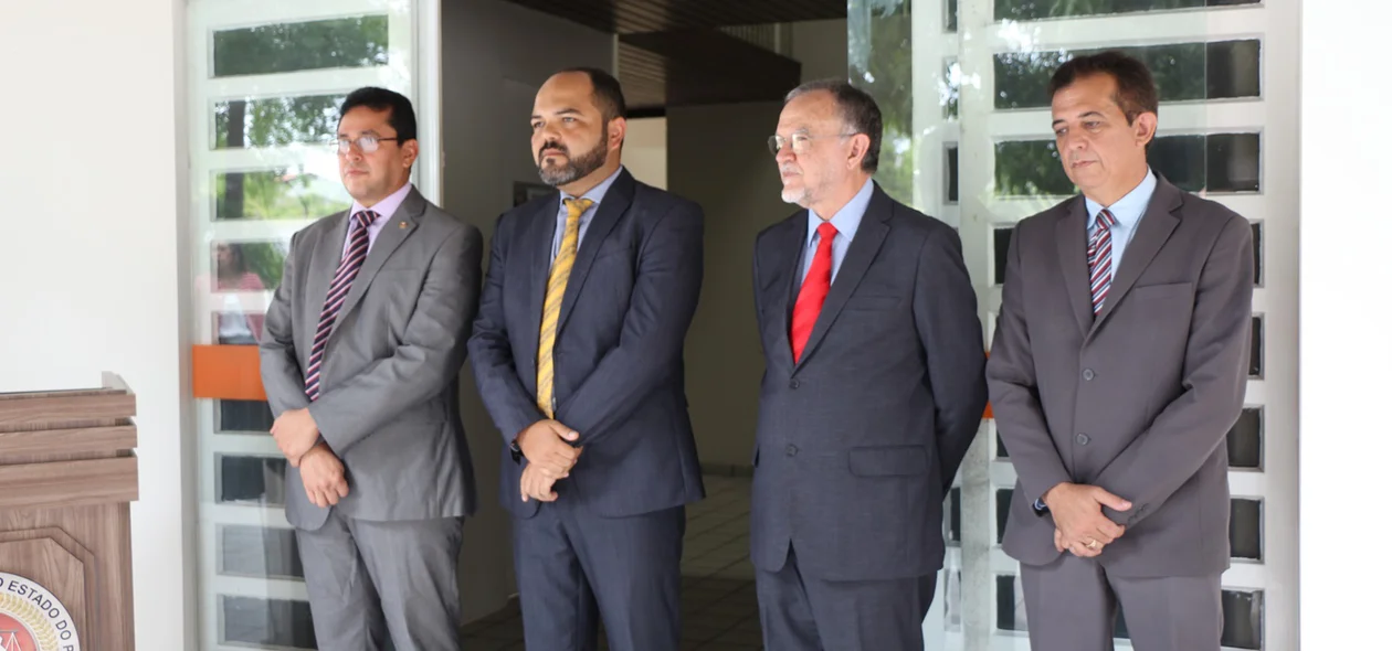 Autoridades presentes no evento