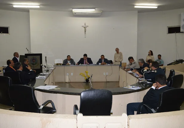 Sessão da Câmara é antecipada para o período da manhã