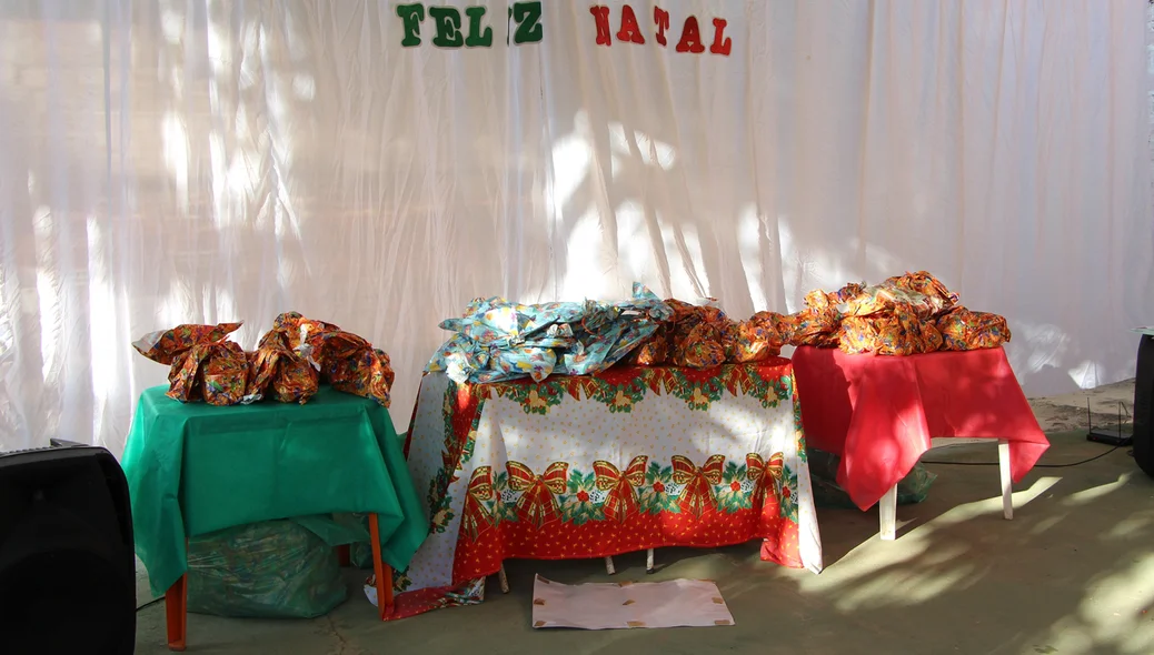 Fundação Viver a Vida com Dignidade promove distribuição de presentes no Angelim