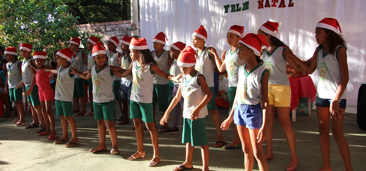Fundação Viver a Vida com Dignidade promove distribuição de presentes no Angelim