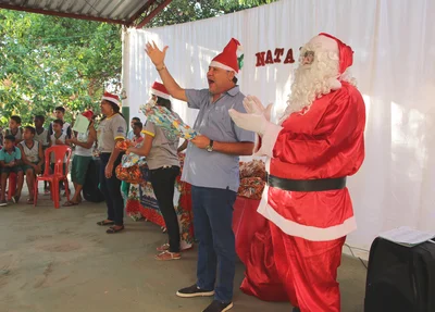 Fundação Viver a Vida com Dignidade promove distribuição de presentes no Angelim