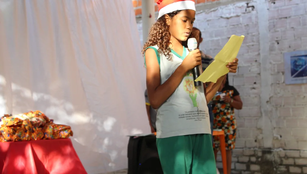 Fundação Viver a Vida com Dignidade promove distribuição de presentes no Angelim