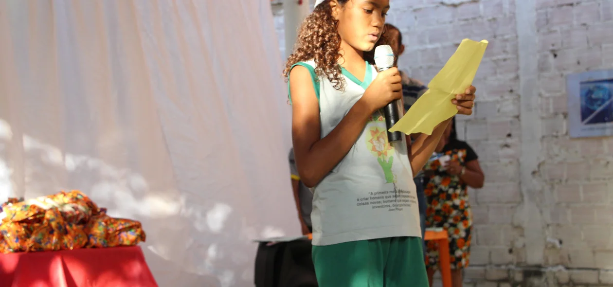 Fundação Viver a Vida com Dignidade promove distribuição de presentes no Angelim