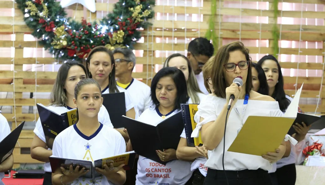 Lançamento do selo de Natal dos Correios em Teresina