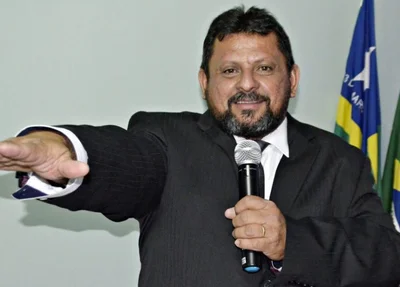 Prefeito Ademar Carvalho gasta mais de 80 mil em aniversário da cidade