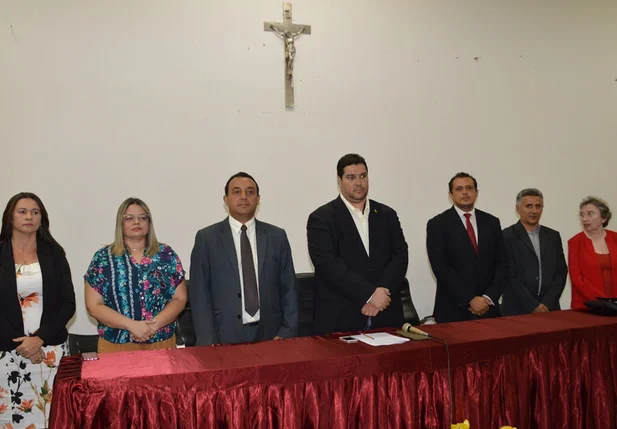 Reitor da Uespi Nouga Cardoso recebe título de cidadão picoense