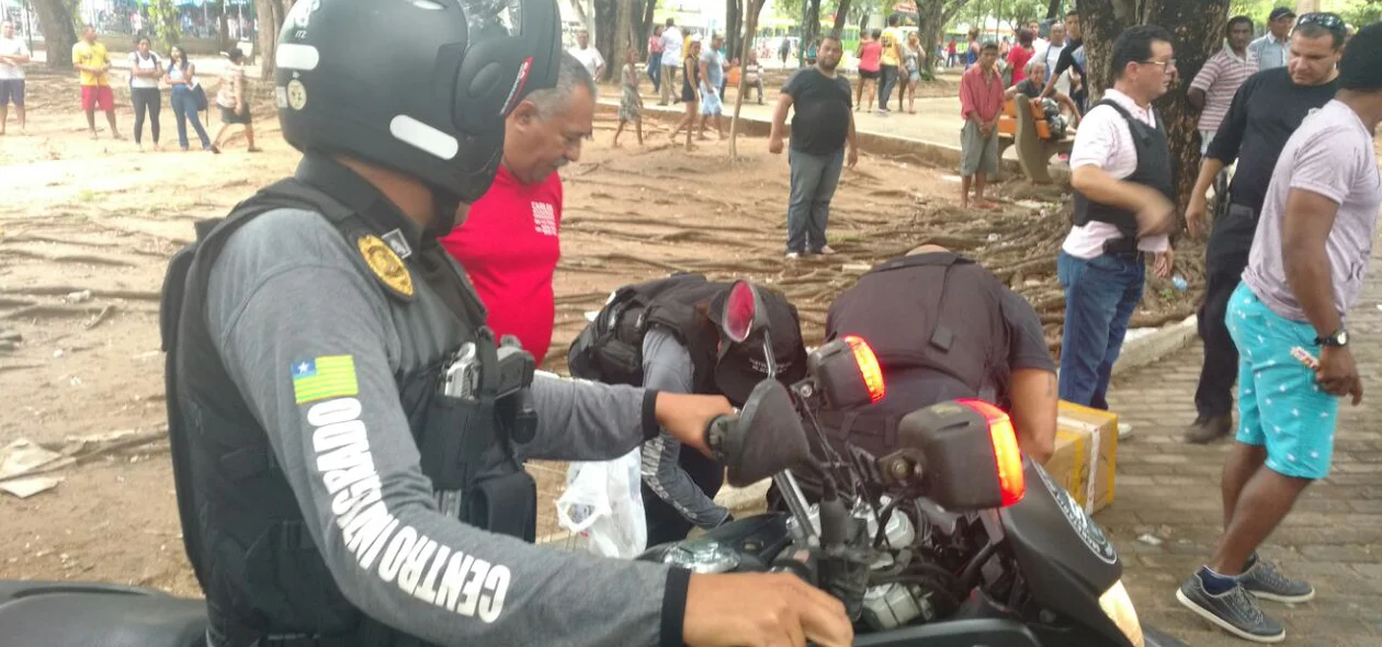 Policiais em ação