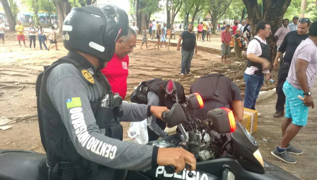 Policiais em ação 