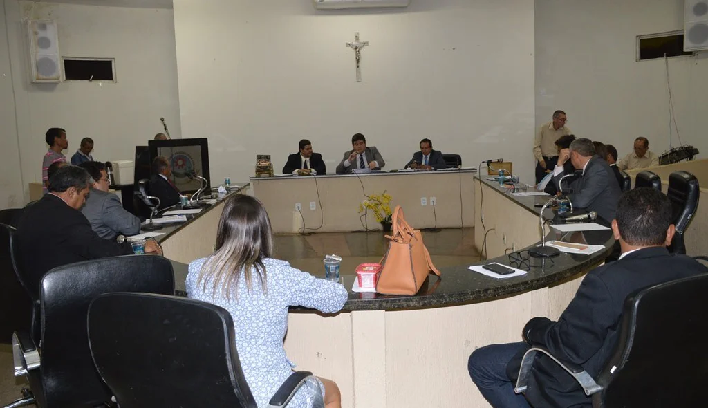 Câmara aprova projeto que aumenta taxa de iluminação pública