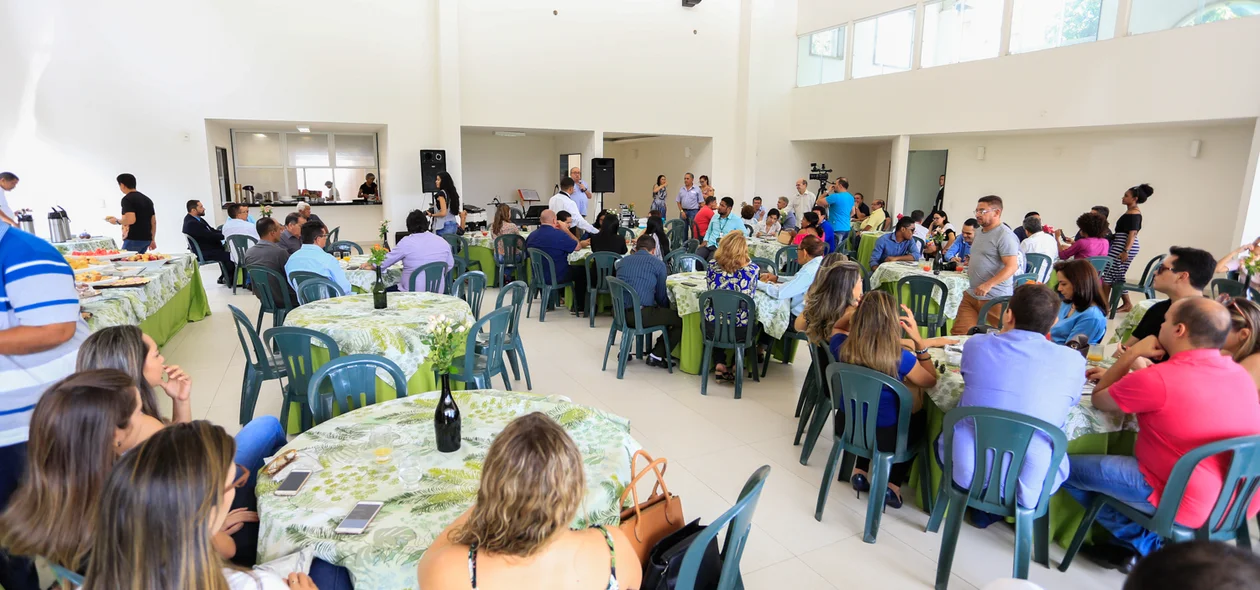 Jornalistas participam da 17ª edição do Café da Manhã