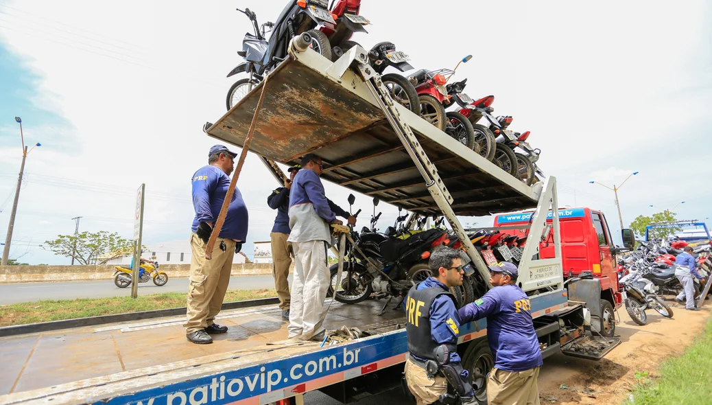 Motos apreendidas na operação 
