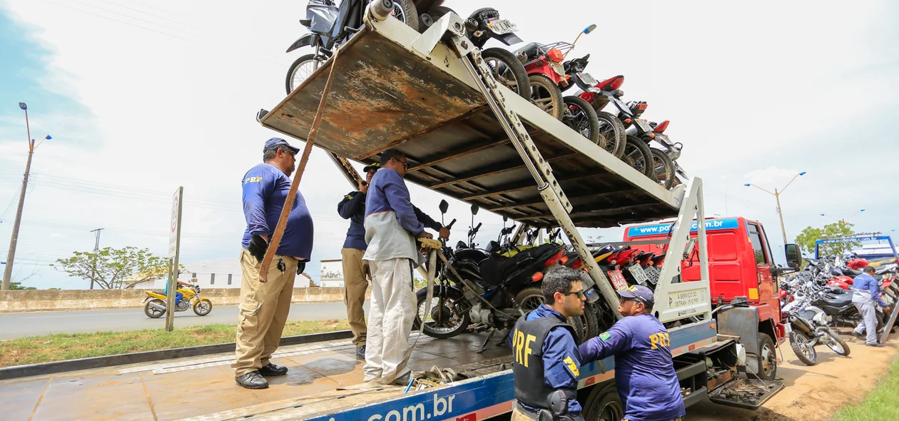 Motos apreendidas na operação 