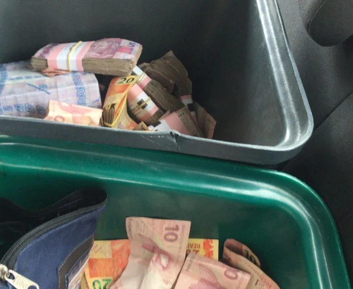 Dinheiro que estava em poder do criminoso 