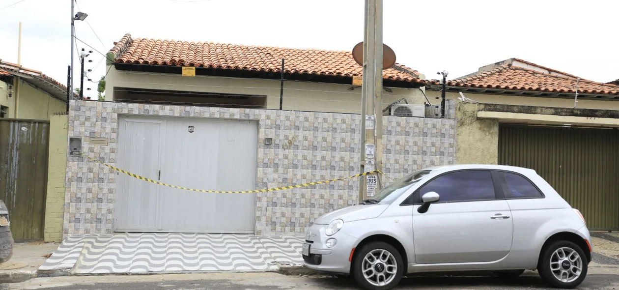 Familiares da tesoureira foram feitos refém na residência da vítima