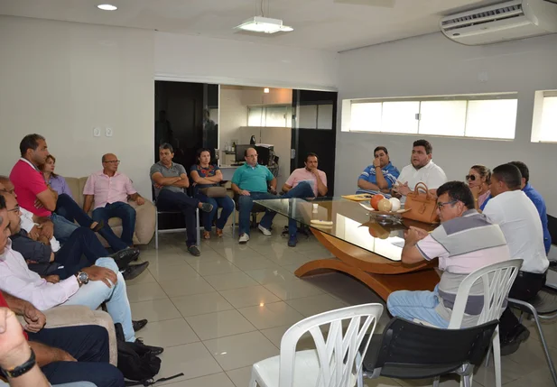 Presidente da Câmara apresenta saídas para o problema