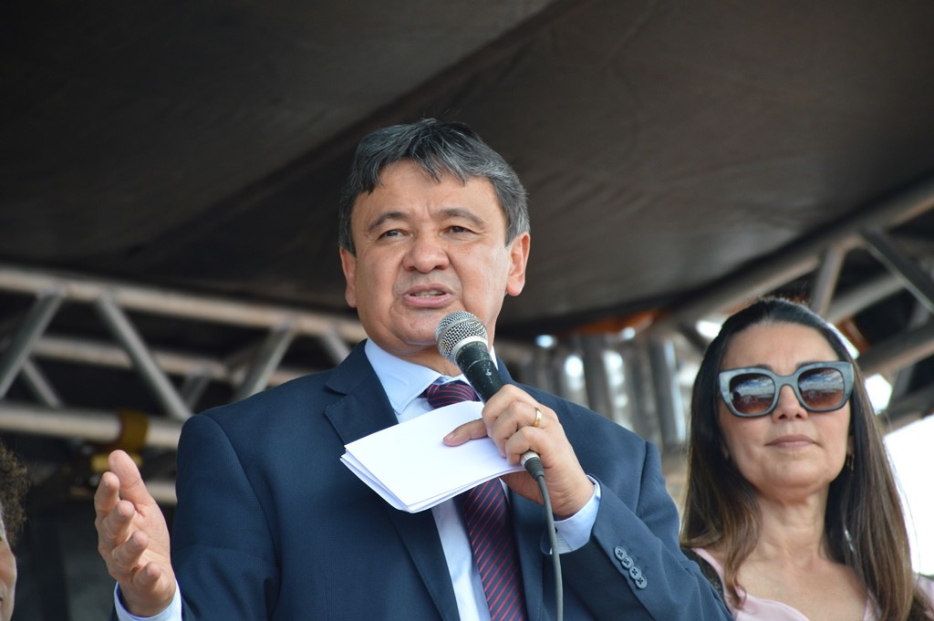 Wellington Dias garante melhorias na infraestrutura do residencial