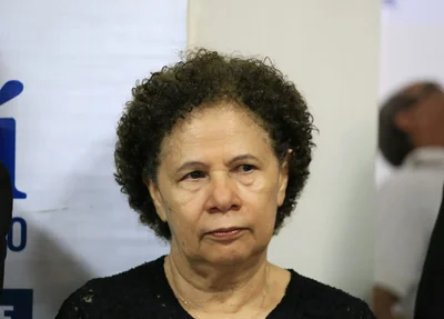 Senadora Regina Sousa