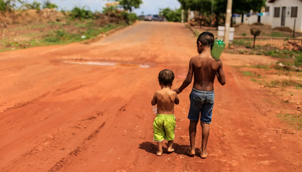 Falta de água no residencial Sigefredo Pacheco, na zona leste de Teresina