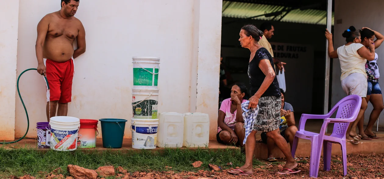 Moradores reclamam de falta de água no residencial Sigefredo Pacheco