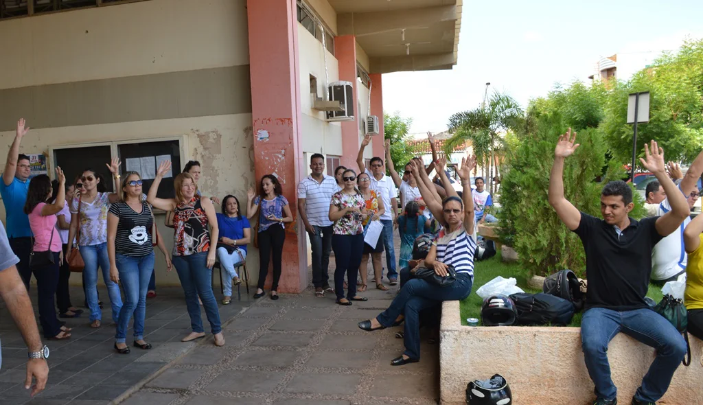 Servidores decidem paralisar as atividades caso pagamento não saia
