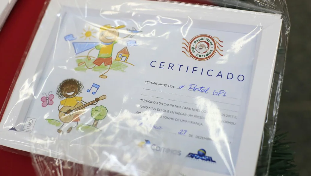 GP1 recebe certificado da Campanha Papai Noel dos Correios