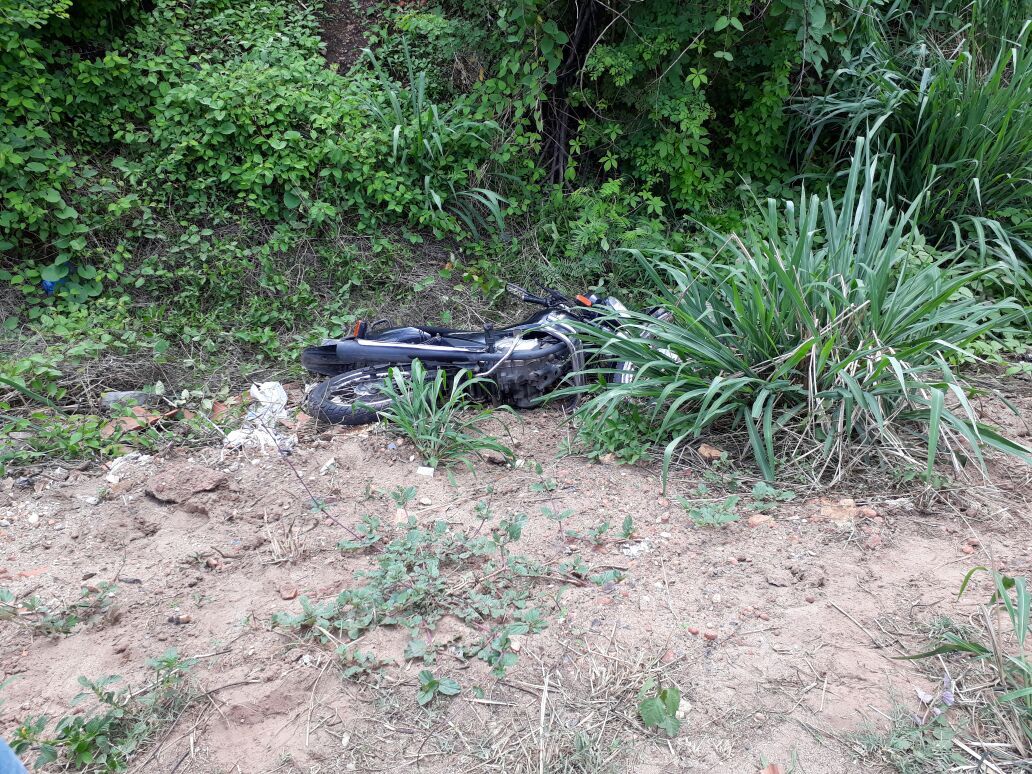Moto envolvida em acidente na zona sudeste de Teresina 