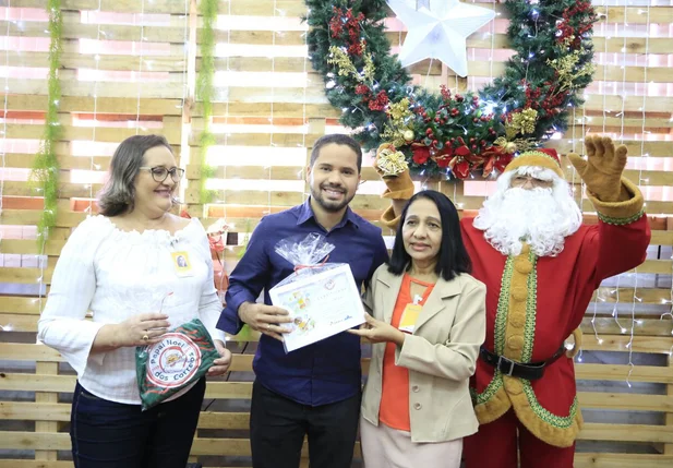 Secretário de Redação do GP1, Brunno Suênio, recebeu certificado