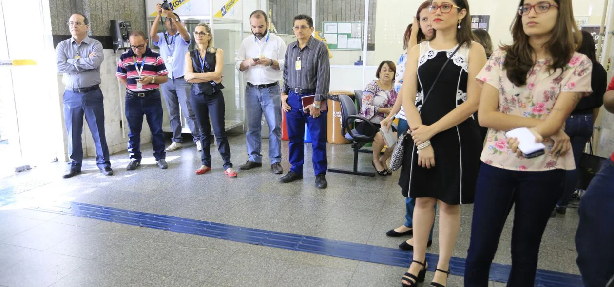 Jornalistas recebem certificados da Campanha Papai Noel dos Correios