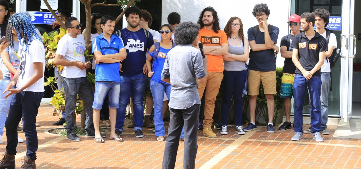 Ato público