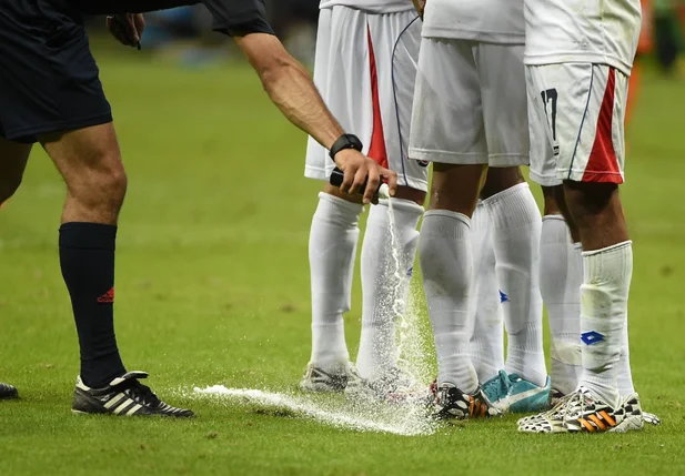 Uso de spray em jogos da FIFA