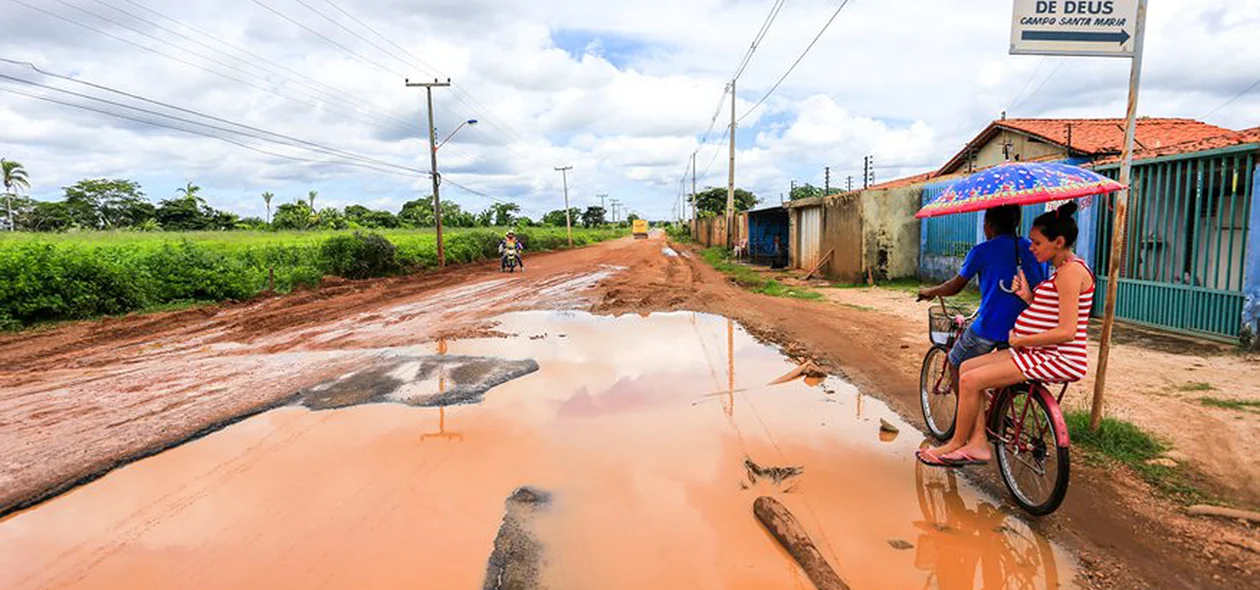 Moradores denunciam abandono do obra na Josué Moura Santos  