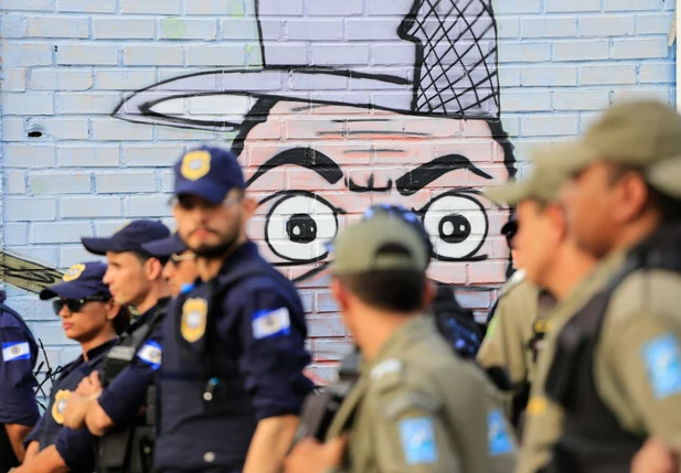 Polícia Militar e Guarda Municipal na Semjuv 