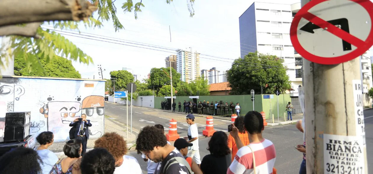 Populares na reunião para reajuste da passagem de ônibus 