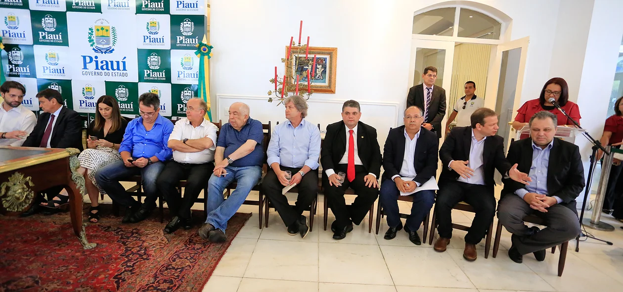 Autoridades presente na solenidade 