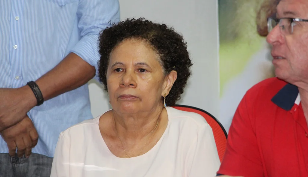 Senadora Regina Sousa