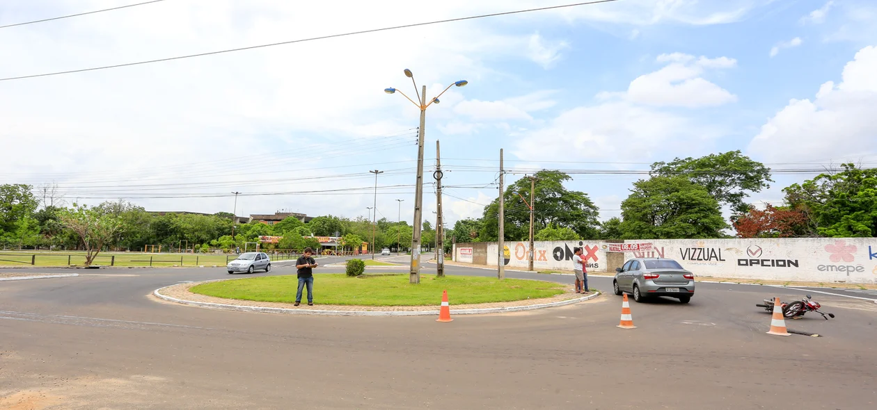 Acidente próximo ao centro administrativo