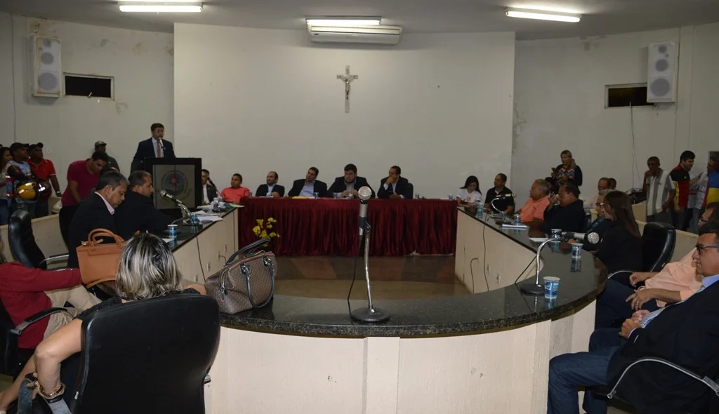 Audiência contou com a presença de treze dos quinze vereadores