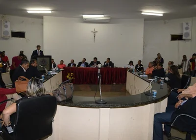 Audiência contou com a presença de treze dos quinze vereadores