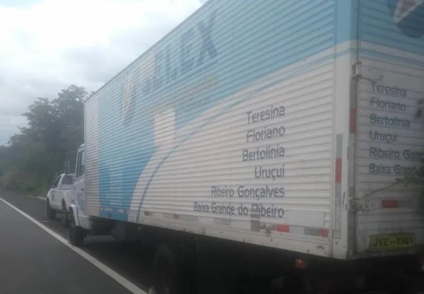 Caminhão conduzido pela vítima do assalto