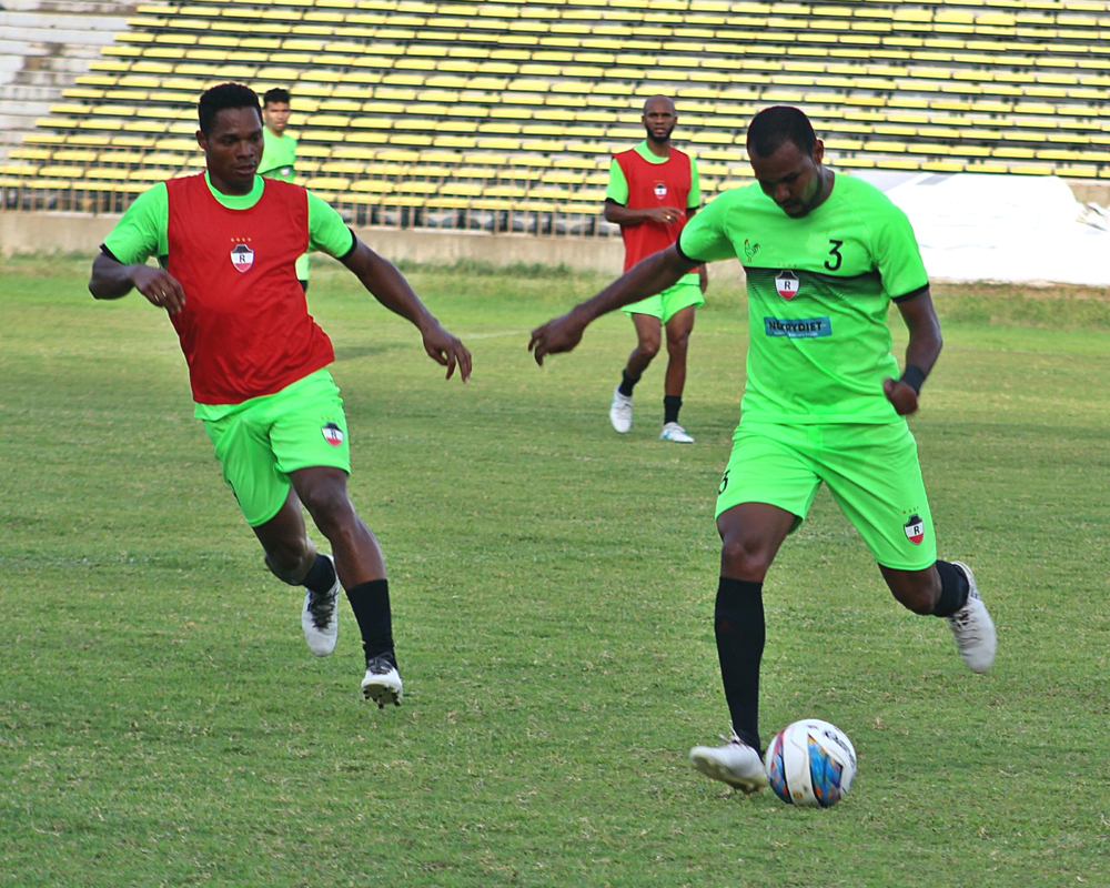 Jogadores do River em treinamento