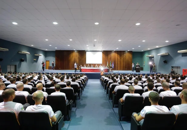 Polícia Militar realiza aula inaugural para novos soldados 