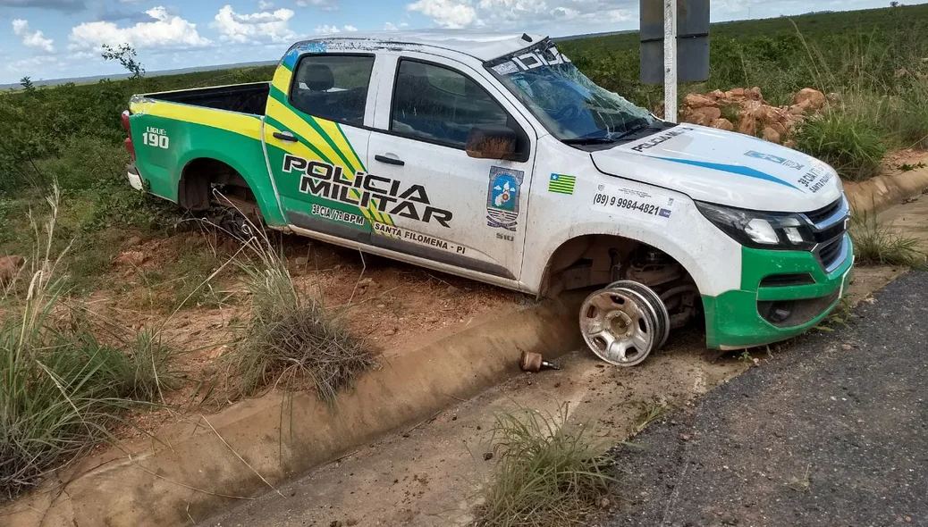 Acidente ocorreu na manhã desta segunda 