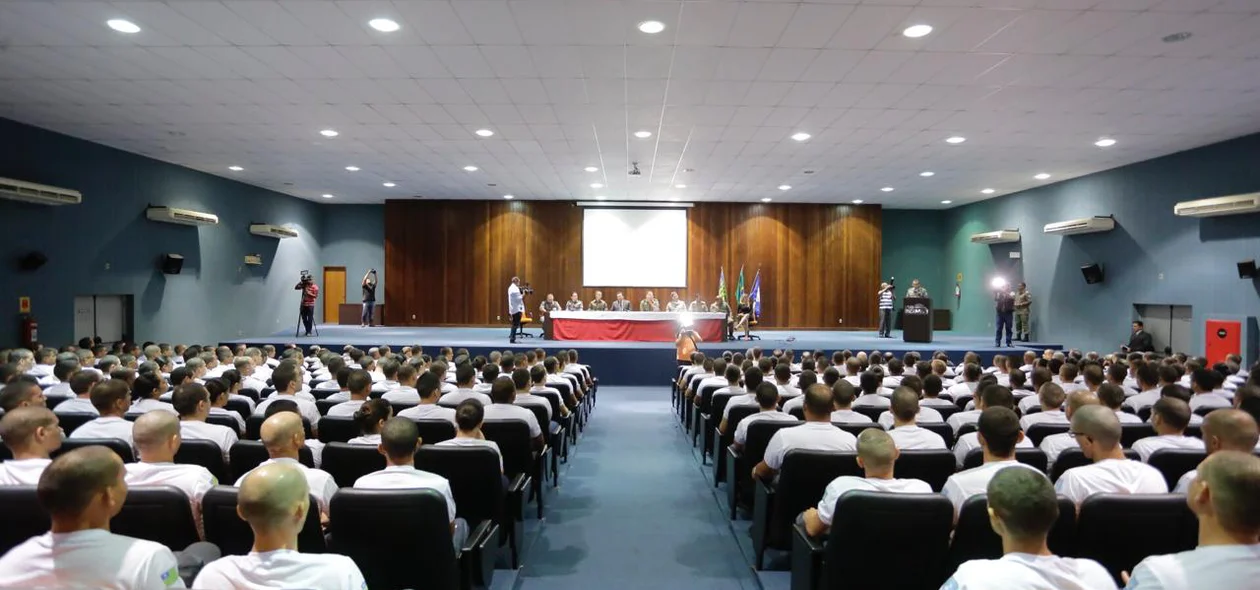 Aula inaugural está sendo realizada no auditório da Uninovafapi