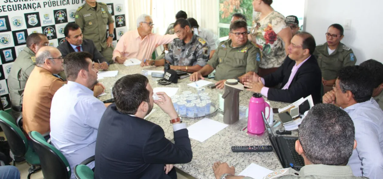 A reunião aconteceu na Secretaria de Segurança