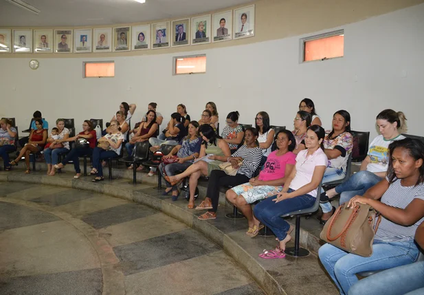 Assembleia reúne expressivo número de servidores