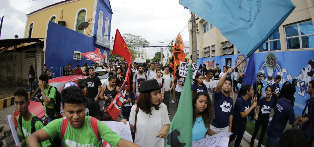 Manifestação contra o aumento da passagem 