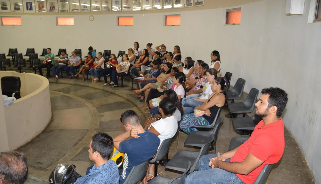 Servidores da Saúde participam de assembleia