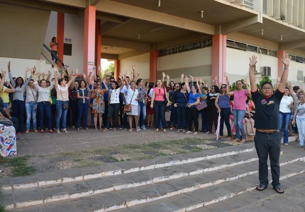 Greve servidores municipais em Picos