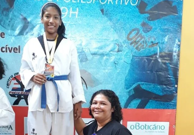 Ana Beatriz e Jaqueline Mesquita