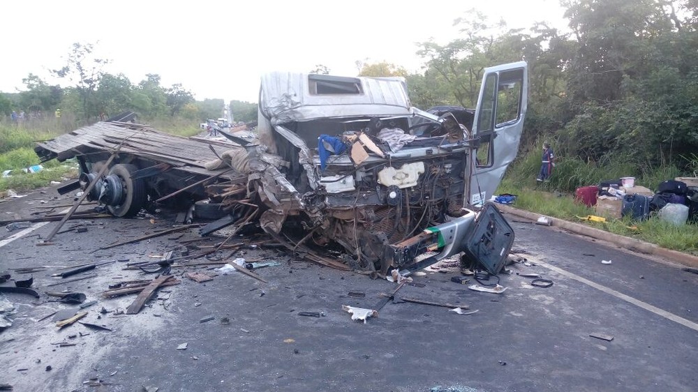 Acidente deixa 13 mortos e 39 feridos